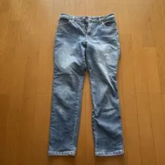 ライトブルーストレートレッグデニム