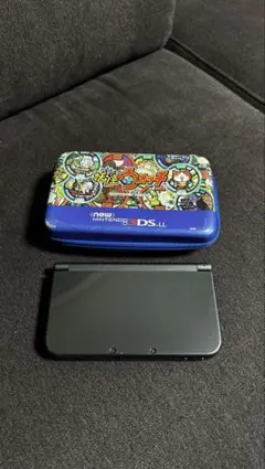 任天堂 ニンテンドー New 3DSLL 美品 ケース 充電器付きSDカード