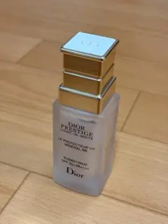 Diorプレステージ ホワイト ル プロテクター UV ルミエール