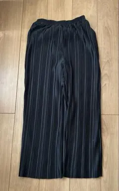 ワイドパンツ レディース プリーツ　短め丈M