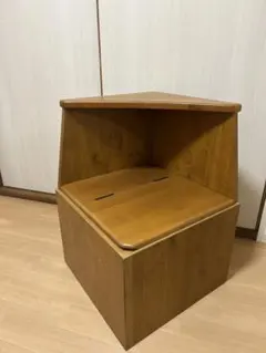 コーナー家具　UVコーティング木製　約51.5㎝×51.5㎝×73㎝のサムネイル