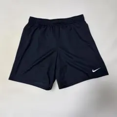 新品未使用品　NIKE ハーフパンツ　刺繍ロゴのサムネイル