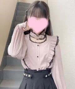 ROJITA ハートバックルラッフルフリルブラウスのサムネイル