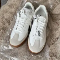 UNIQLO C Off White スニーカー 26.5cm 新品未使用のサムネイル