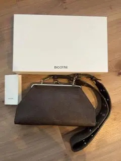 BIGOTTE ブラウンレザー ショルダーバッグ