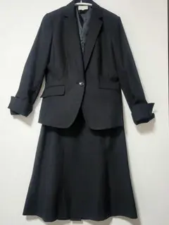 超美品！ブラックスーツ ジャケット9号 スカート11号 　EMMA JAMES