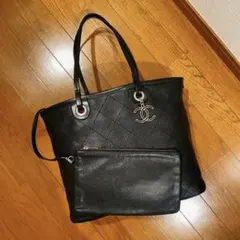Chanel ショルダーバッグ (すごく珍しいデザイン！ポーチ付き！)