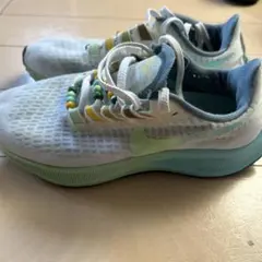 Nike ランニングシューズ ビーズ付き