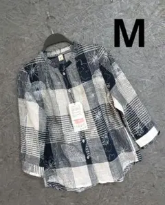 新品未使用　ダク付き　日よけシャツ　中紺　花柄