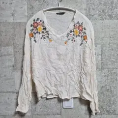 SHEIN 花柄刺繍 ブラウス M アイボリー Vネック 長袖
