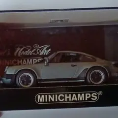 MINICHAMPS Porsche 911 Turbo 1977のサムネイル