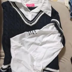 LOVE RABBY Vネックベストシャツ 160センチ