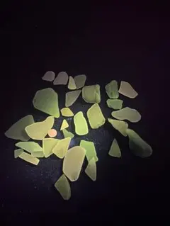 シーグラス　蛍光ガラス　ウランガラス　カドミウムガラス