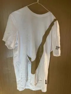Nike スウッシュロゴ Tシャツ ホワイト