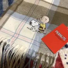 新品タグ付き　PEANUTS チェック柄マフラー　スヌーピー