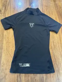 アンダーシャツ（アンダーアーマー）140