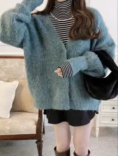 青緑色 Vネック カーディガン・ニット