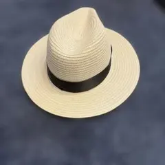 ベージュ フェドーラハット 黒リボン