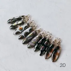 45チェコビーズ　ダガー　メタルドット