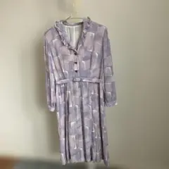 昭和　レトロ　紫色の幾何学模様の長袖ワンピース