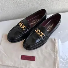 VALENTINO ヴァレンティノ　Vロゴ　チェーン　ローファー　革靴　極美品のサムネイル