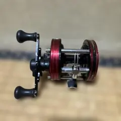 Abu Garcia 4601 C3 左巻き ワインカラー 020003 - メルカリ