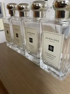 Jo Malone English Pear & Freesia コロンの容器