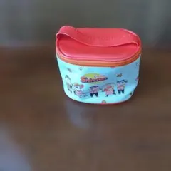 キャラクターポーチ　クレヨンしんちゃん