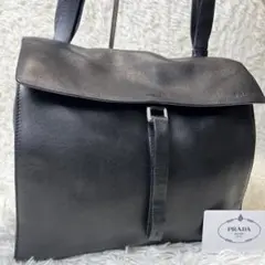 超希少✨ プラダ レザー メッセンジャーバッグ 型押しロゴ 90s アーカイブ