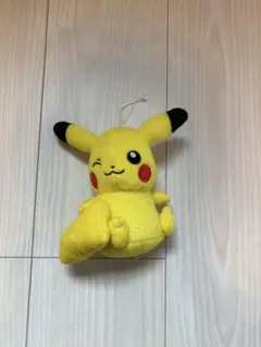 ピカチュウ ぬいぐるみ