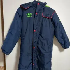 150サイズ　umbro フード付きベンチコート ネイビー