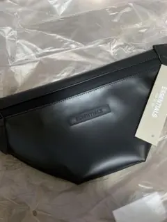 ☆FEAR OF GOD ESSENTIALS ボディーバッグ☆
