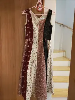 花柄パッチワーク風ワンピース