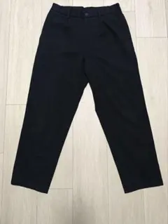 UNIQLO タックテーパードパンツ 黒 Mサイズ