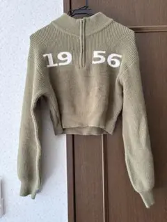 ハーフジップ ニット カーキ ショート丈