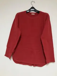 赤ニット