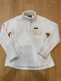 白いpatagonia フリース