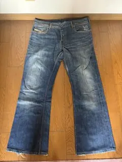 ディーゼル DIESEL デニム ジーンズ 汚れ加工 ダメージ加工 33