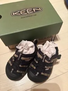 KEEN キッズサンダル ブラック　箱付き