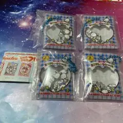 ガチャ　サンリオ　シャカシャカフレークシール風チャーム　ポチャッコ