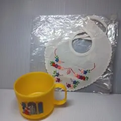ガーゼ　スタイ　刺繍花柄　ディズニーホテル　ミッキーコップ　非売品　セット