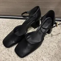 【期間限定セール】ESPERANZA ストラップパンプス ブラック Mサイズのサムネイル