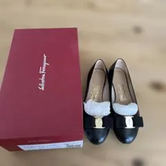 Ferragamo ブラックリボンパンプス 5 2/1 23㎝のサムネイル