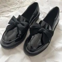 リボン付きローファー