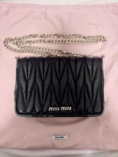 miu miu スタッズ マテラッセ ナッパ フラップ ショルダーバッグ