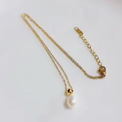 ステンレス素材　18KGP 淡水パール　ネックレス　イエローゴールド