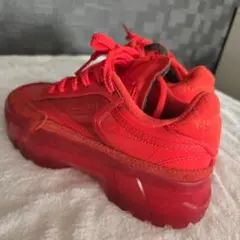 Reebok 赤 スニーカー
