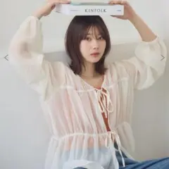 RETRO GIRL シアーブラウス ホワイトのサムネイル