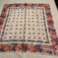 イヴ・サンローランの大判ハンカチーフ