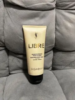 【ほぼ未使用】イヴ・サンローラン　ボディークリーム200ml